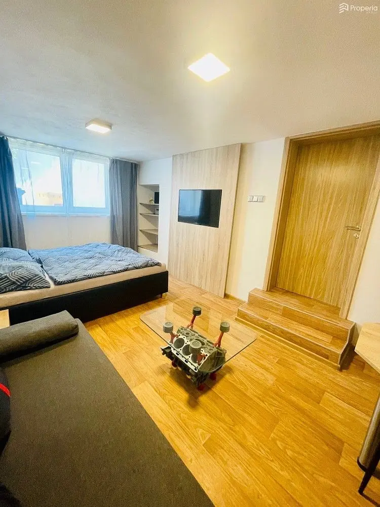 Pronájem bytu 1+kk 35 m², Brněnská · Modřice