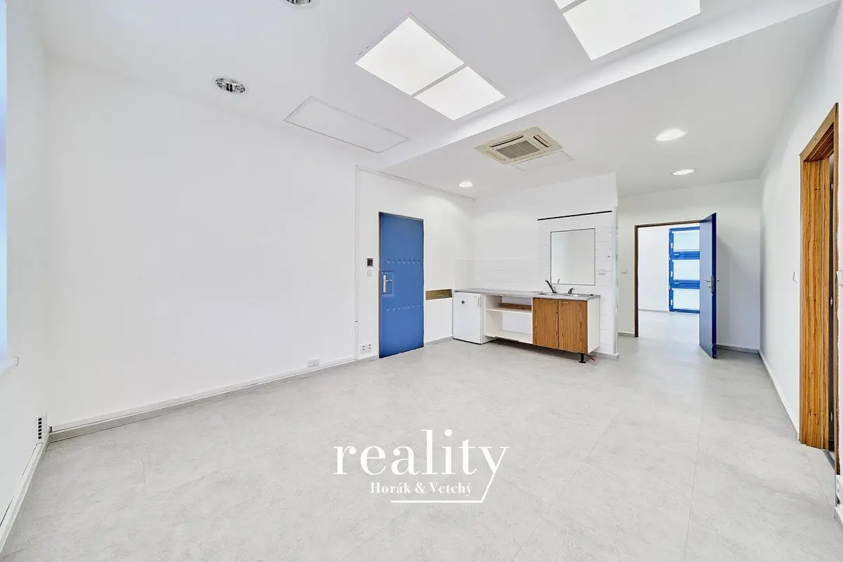 Pronájem komerčního prostoru 84 m², Kuchařovická · Znojmo-město · Znojmo