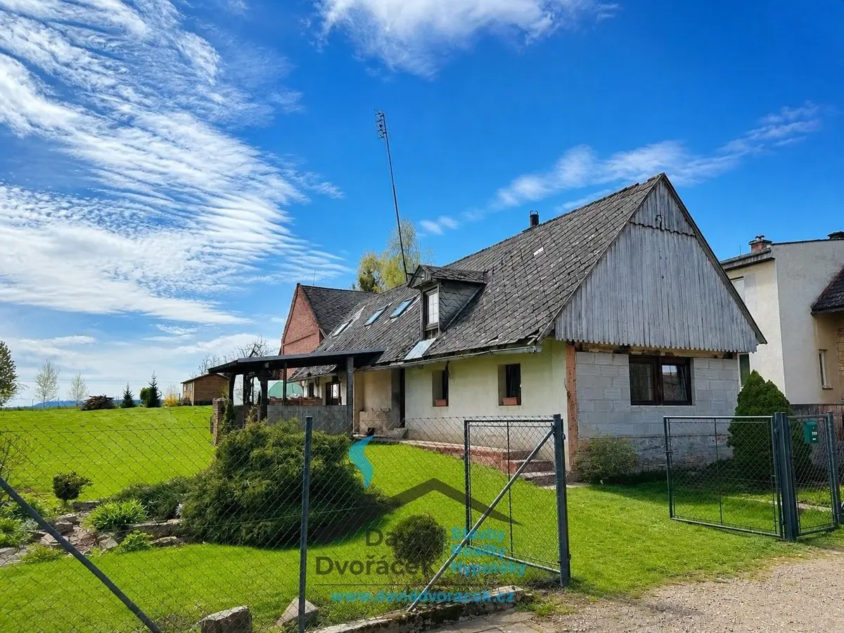 Prodej nemovitosti 120 m², Hněvčeves