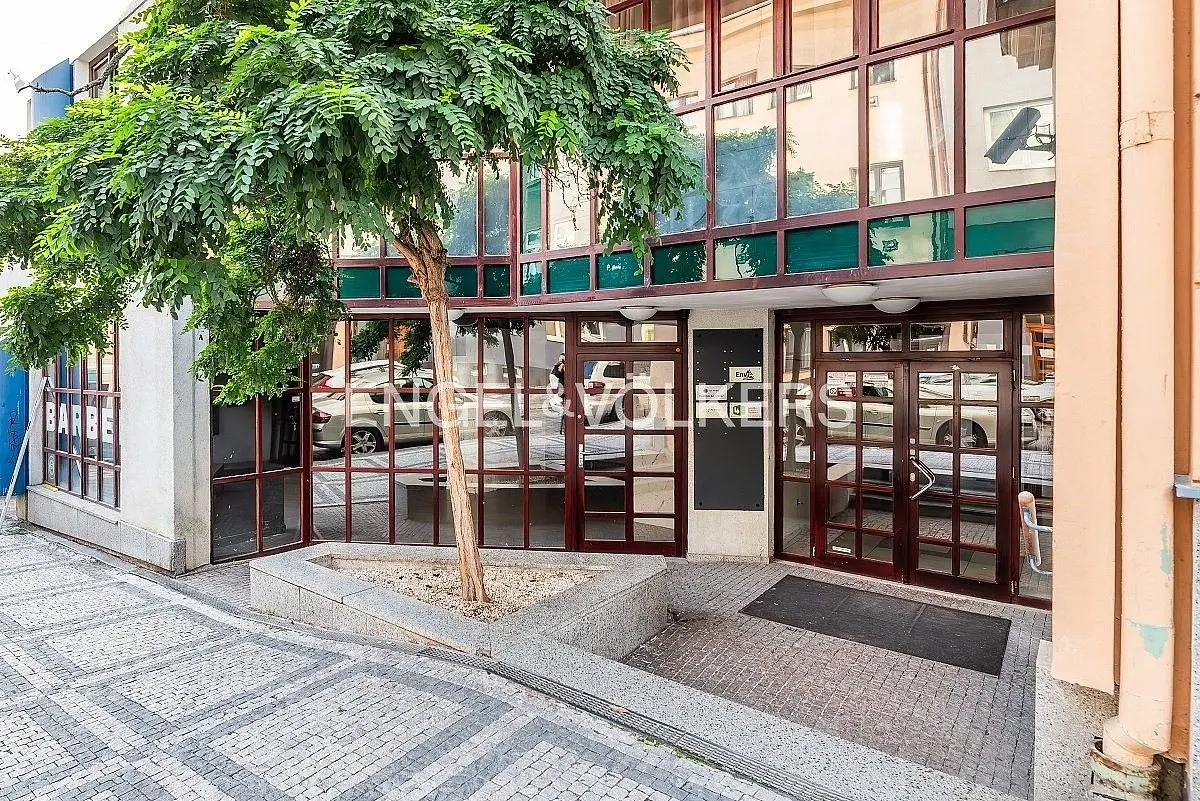 Pronájem komerčního prostoru 57 m², Donská · Vršovice