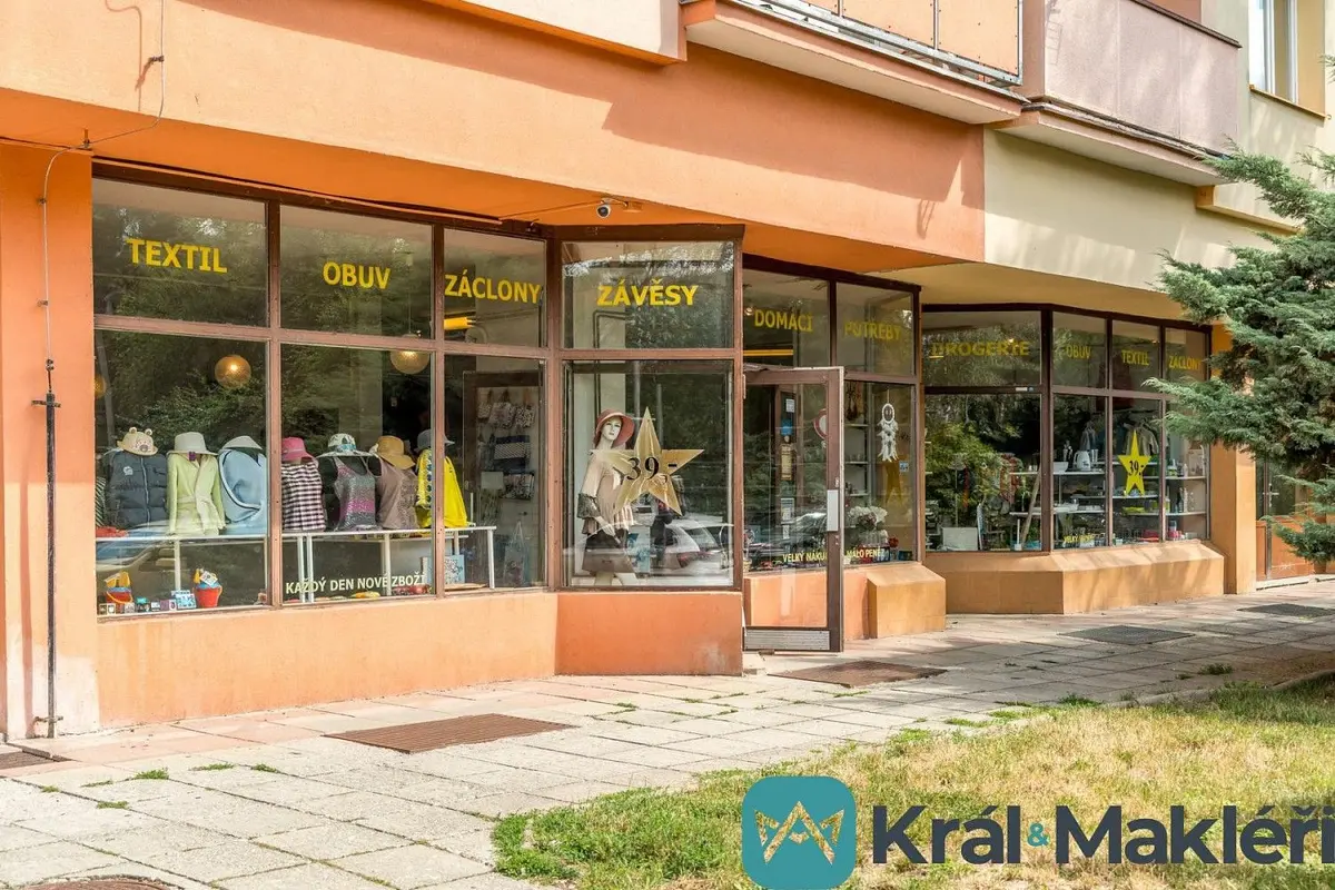 Prodej komerčního prostoru 136 m², Větrná · Ústí nad Labem