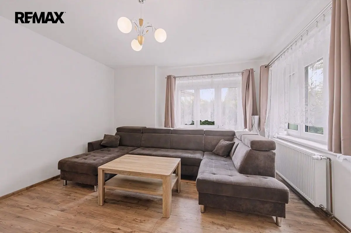 Pronájem bytu 2+1 66 m², Nemocniční · Aš