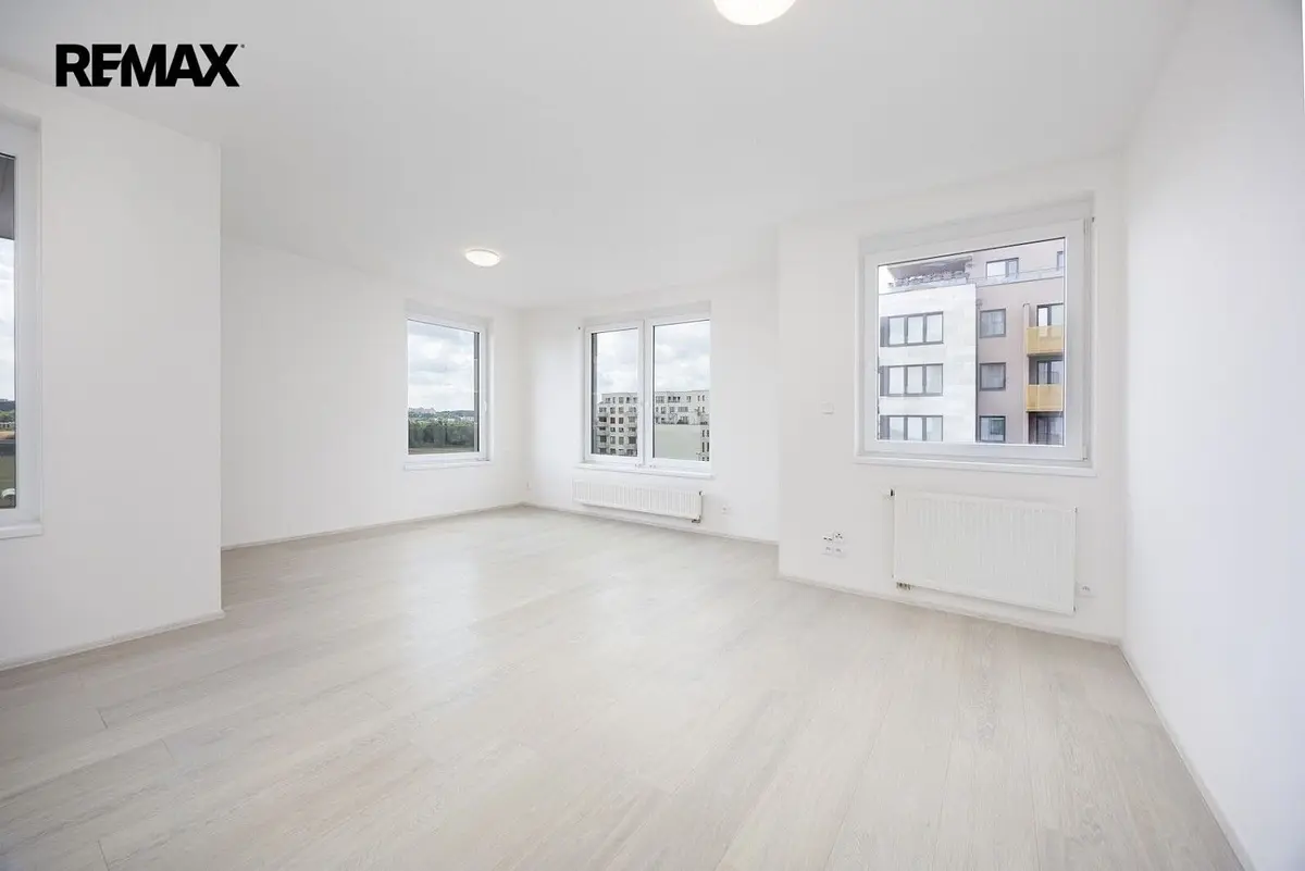 Prodej bytu 1+kk 54 m², Dolní Měcholupy