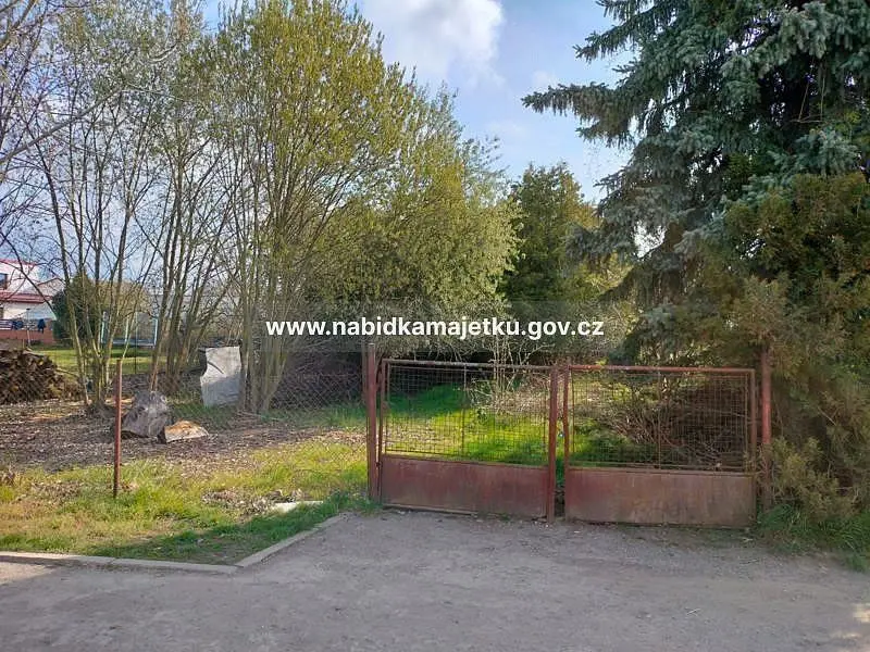 Prodej pozemku 645 m², Městec Králové