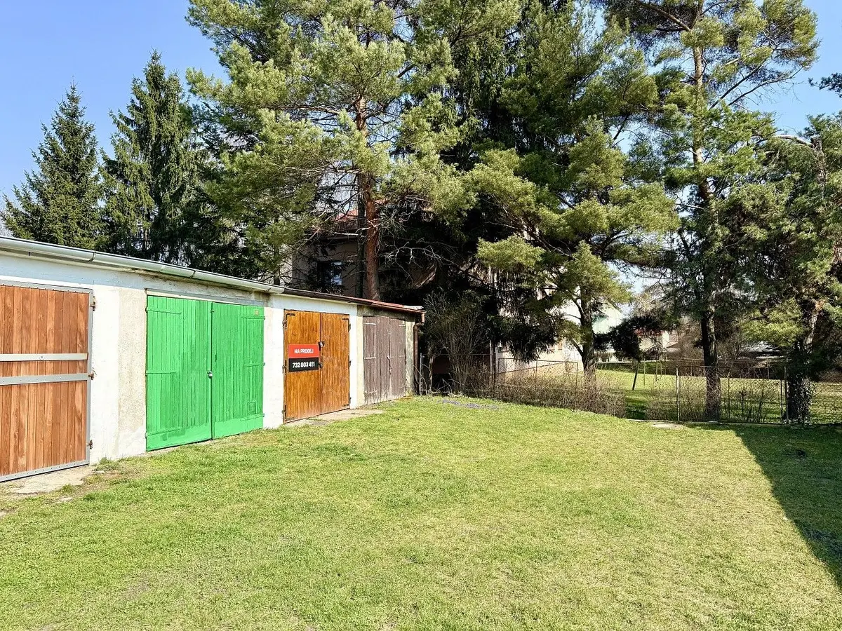 Prodej nemovitosti 18 m², Železnobrodská · Kbely