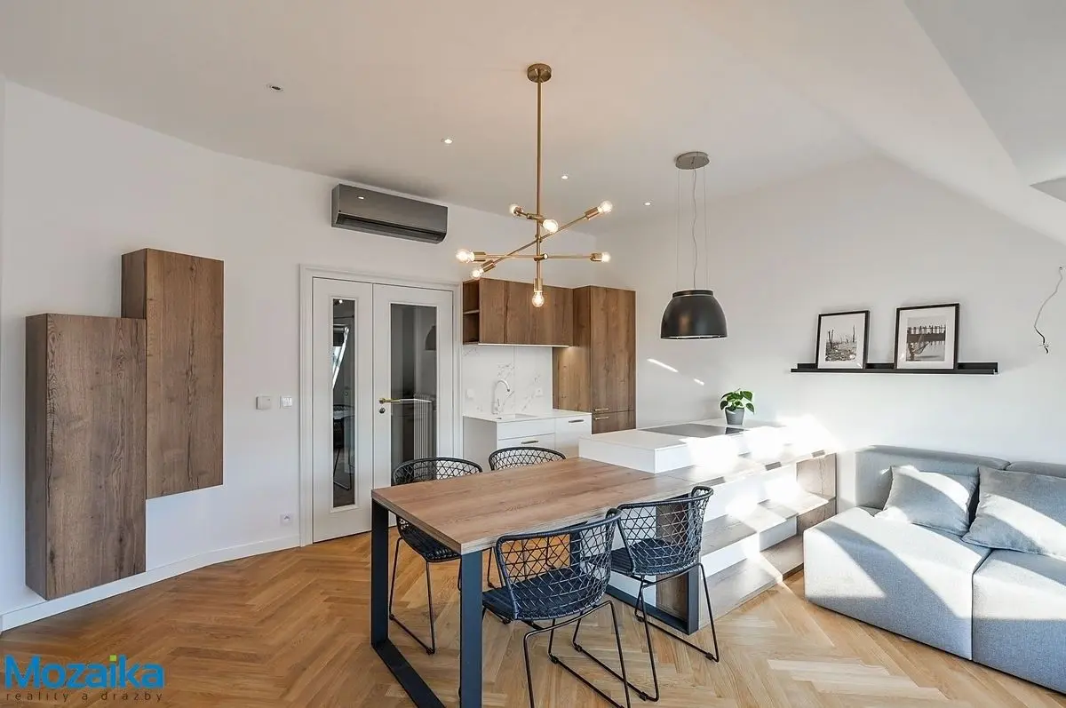 Pronájem bytu 2+kk 52 m², U Rajské zahrady · Žižkov