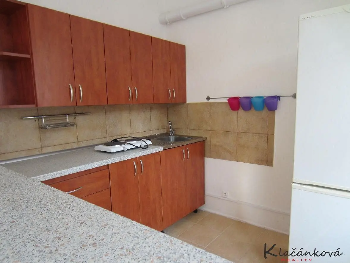 Pronájem bytu 1+kk 45 m², Štefánikova · Zlín - centrum · Zlín