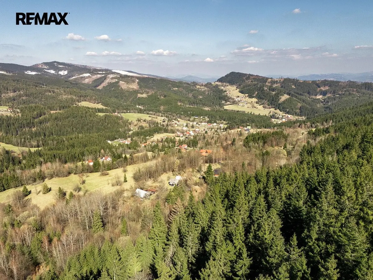 Prodej pozemku 47764 m², Klokočov