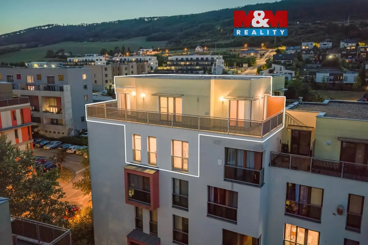 Prodej bytu 4+kk 102 m², Nad Paloučkem · Beroun