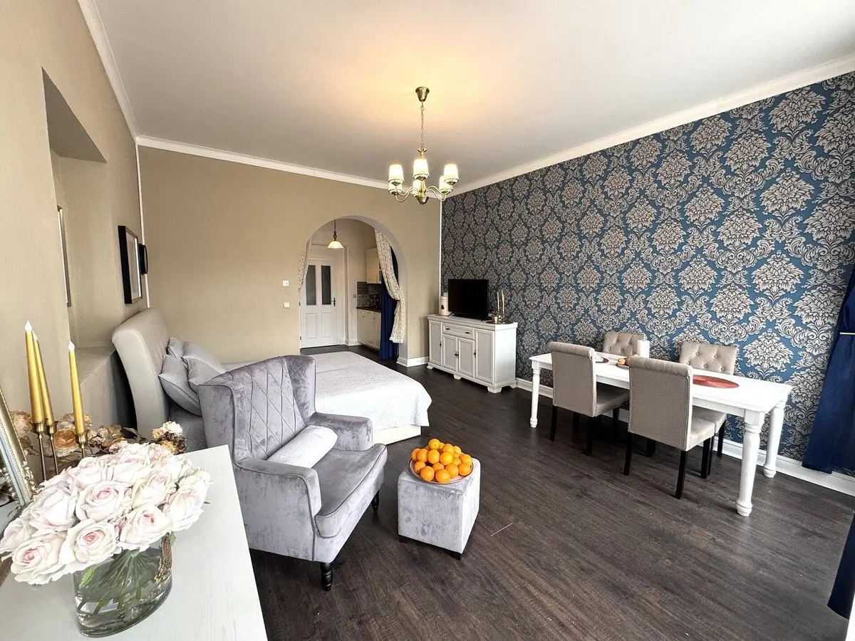 Prodej bytu 1+1 48 m², Pod Jelením skokem · Karlovy Vary