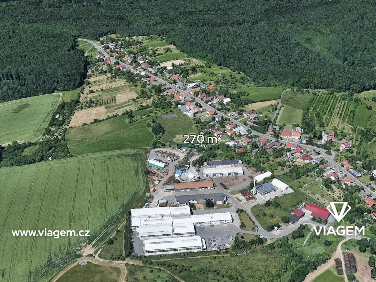 Prodej pozemku 270 m², Salaš · Zlín