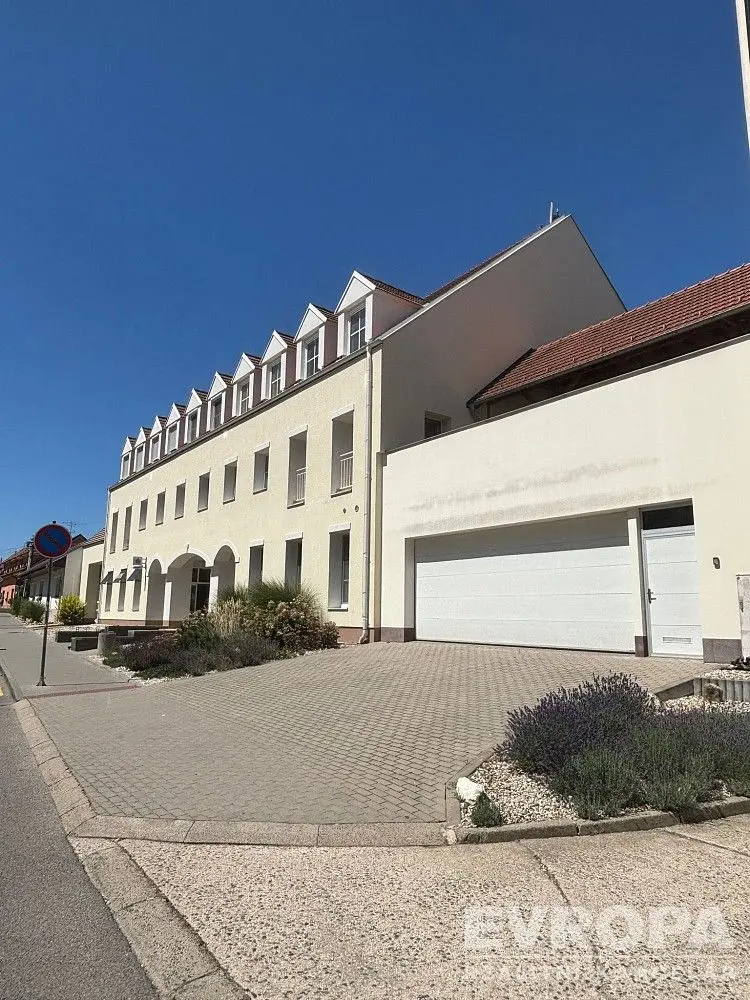 Prodej bytu 5+1 420 m², Růžová · Valtice