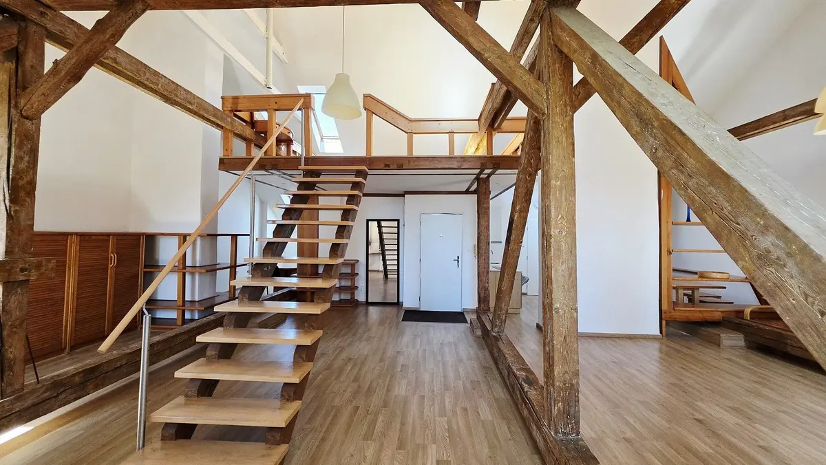 Pronájem bytu 1+kk 106 m², Jiráskovo náměstí · Plzeň