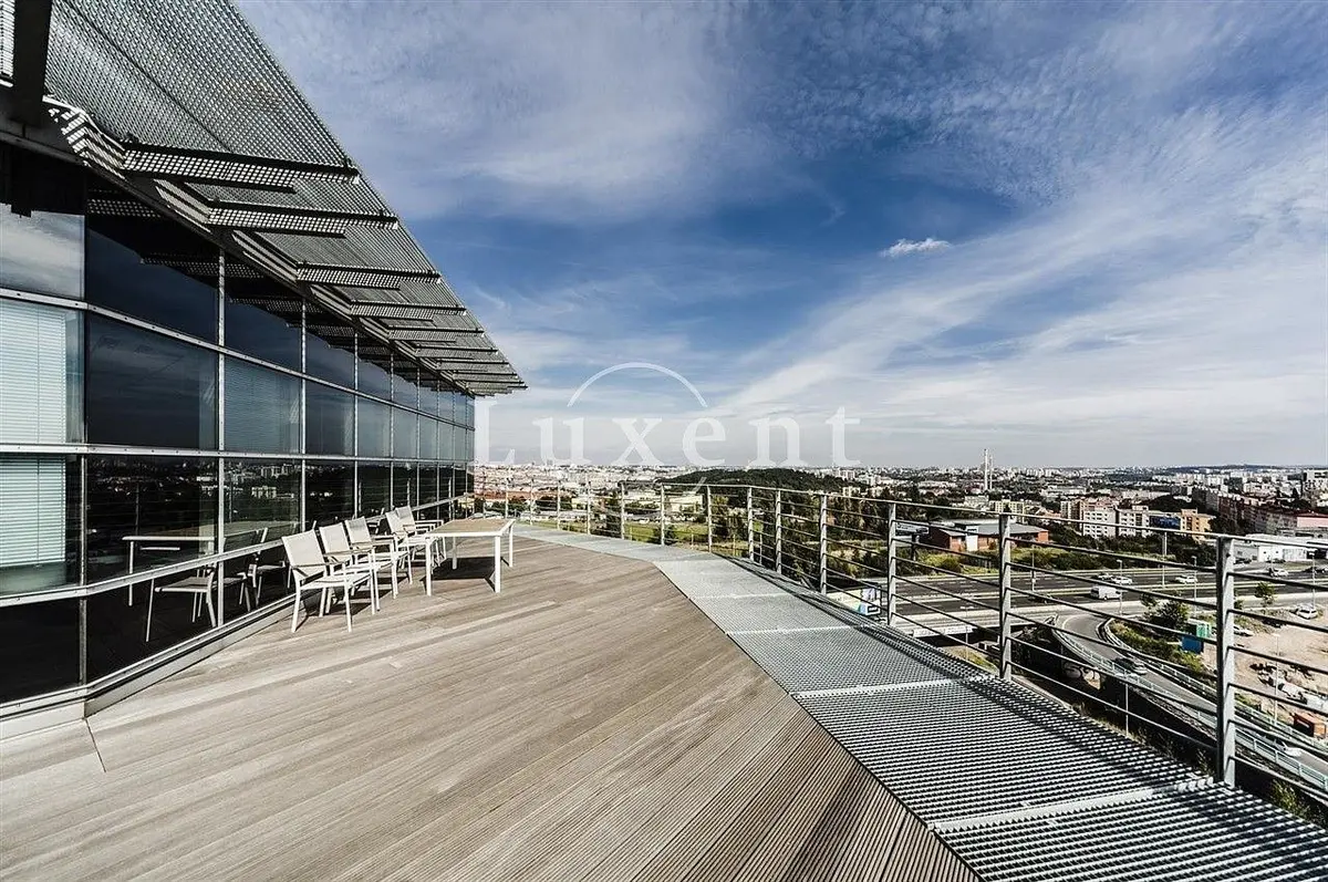 Pronájem komerčního prostoru 303 m², Doudlebská · Nusle