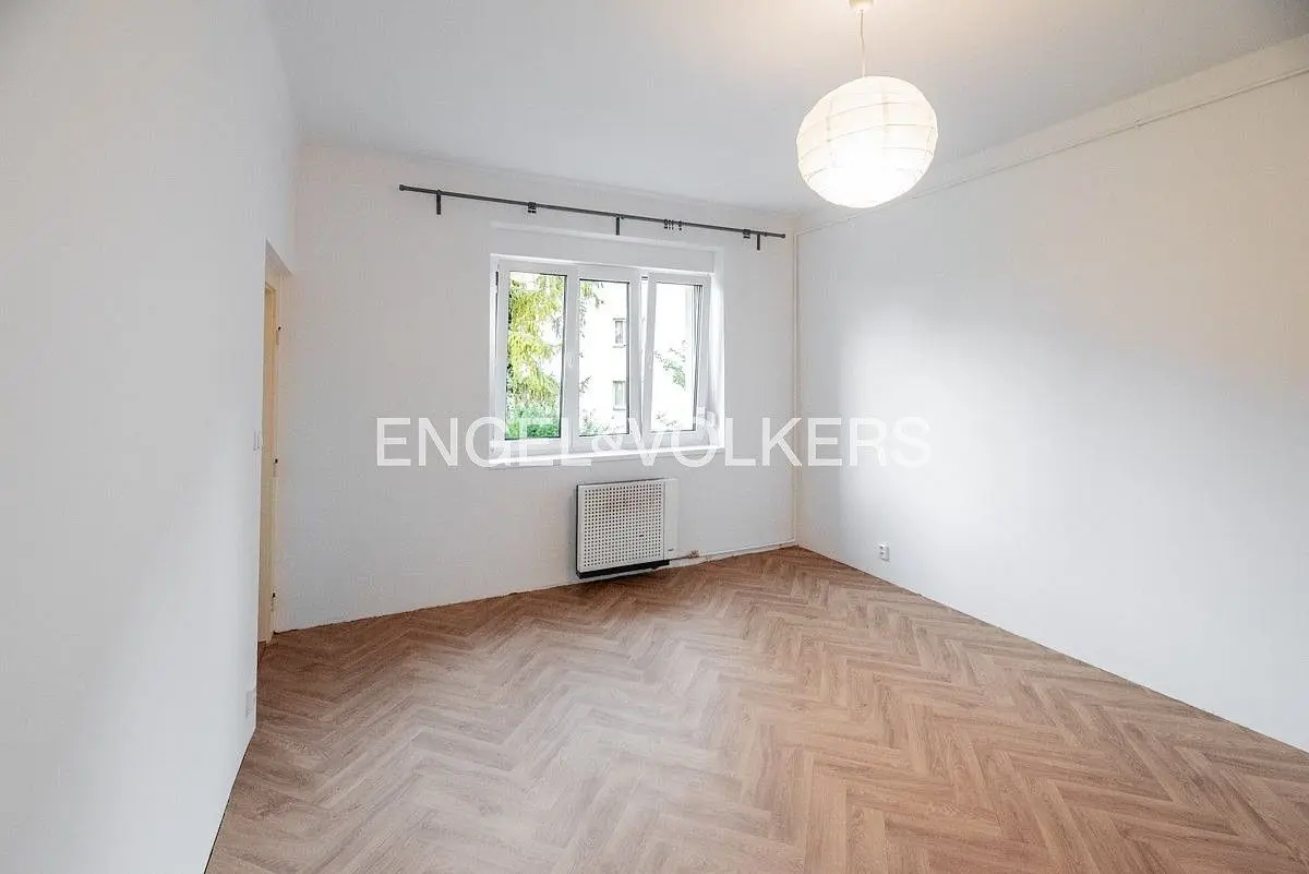 Pronájem bytu 1+kk 27 m², Ke Krči · Braník