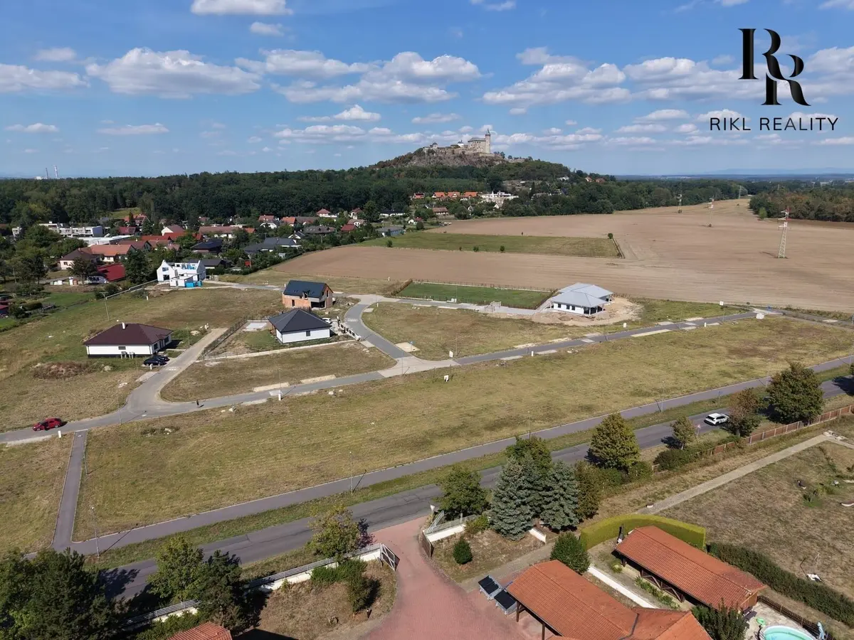 Prodej pozemku 998 m², Ráby