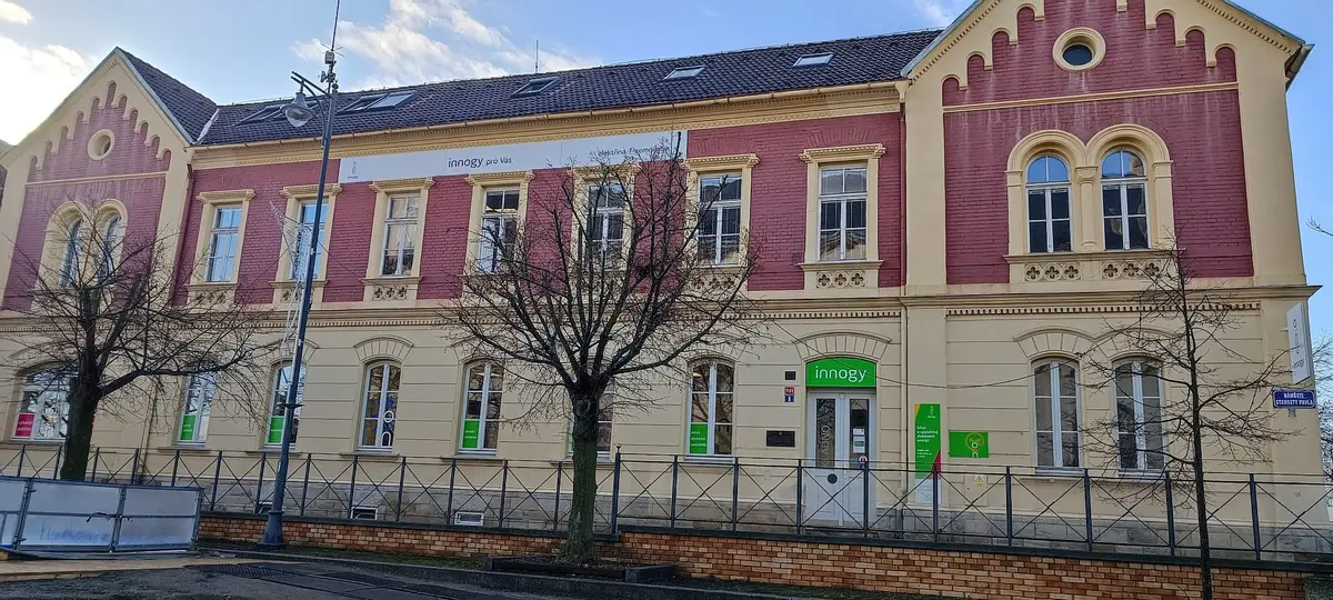 Pronájem komerčního prostoru 1500 m², náměstí starosty Pavla · Kladno