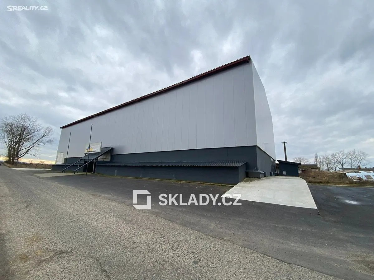 Pronájem komerčního prostoru 1126 m², Cheb