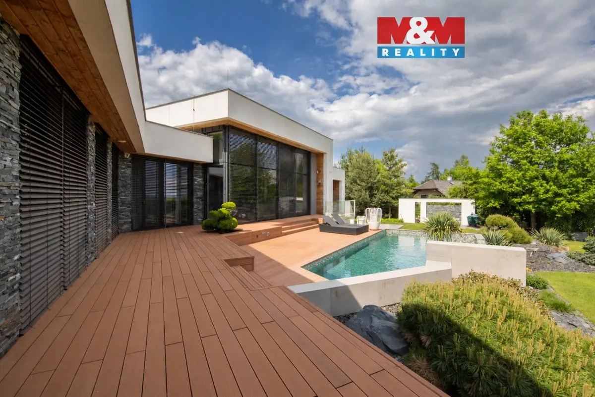 Pronájem domu 276 m², Mostkovice