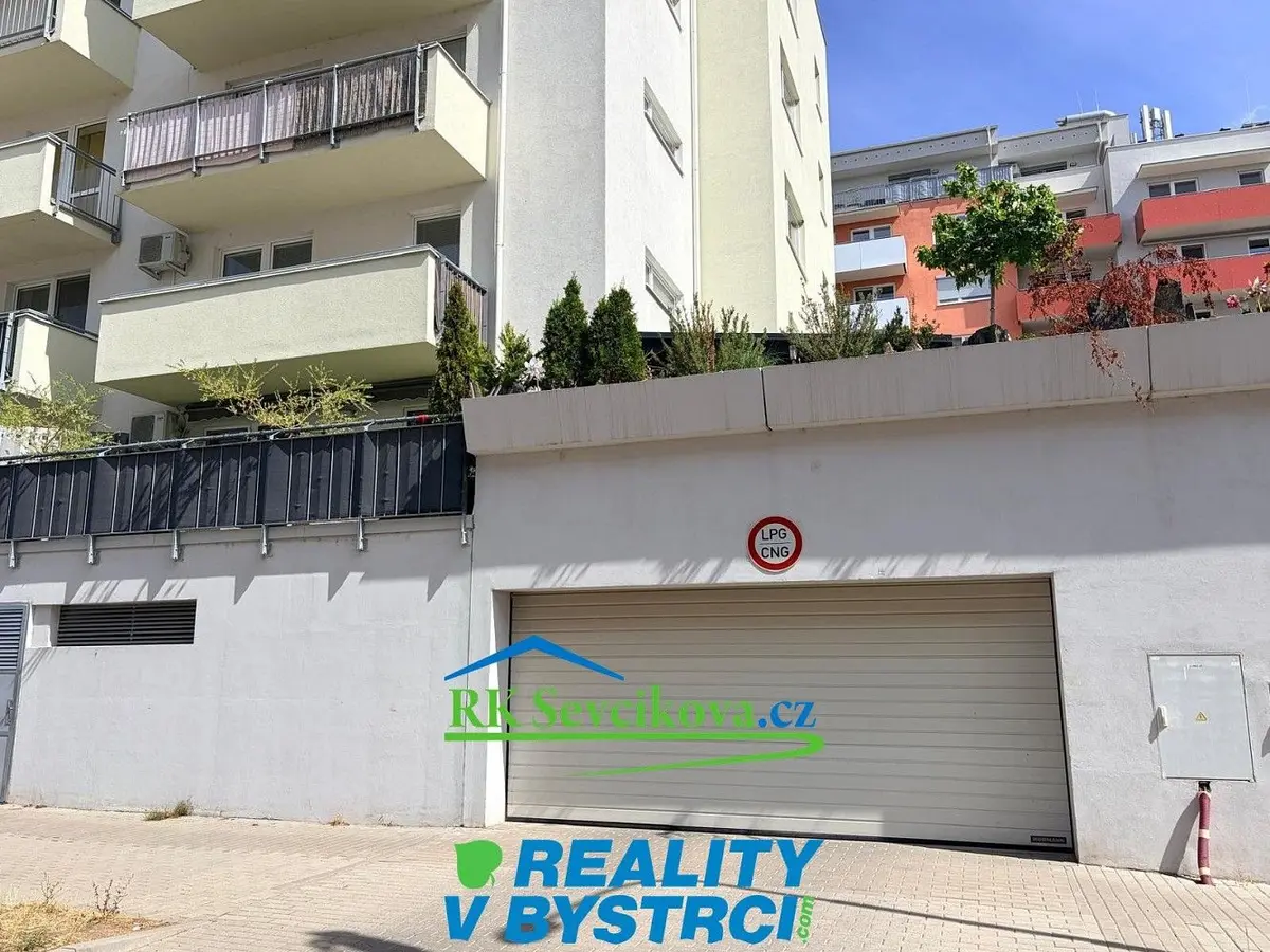 Pronájem nemovitosti 15 m², Přírodní · Žebětín · Brno