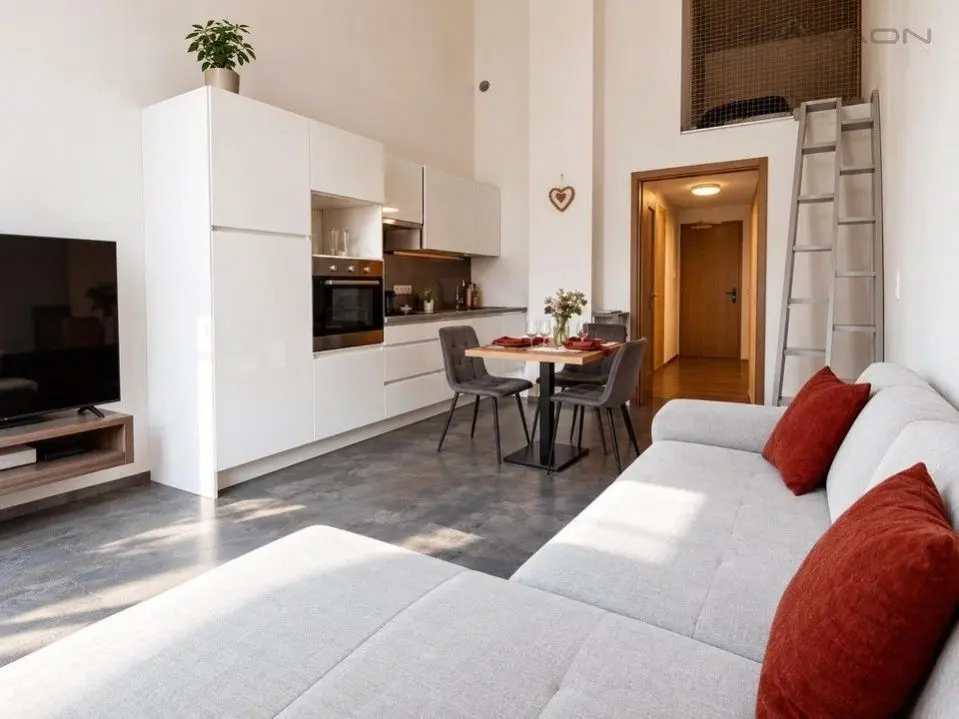 Pronájem bytu 1+kk 34 m², Hartigova · Žižkov
