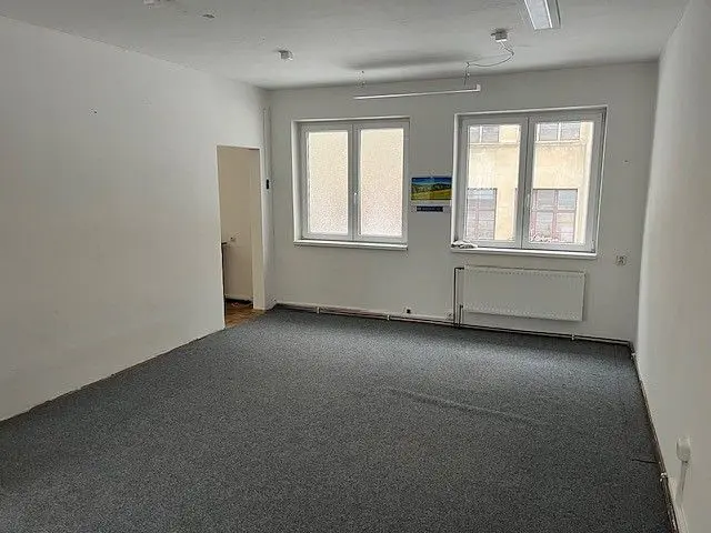 Pronájem komerčního prostoru 70 m², Na Zlaté stezce · Dobříš