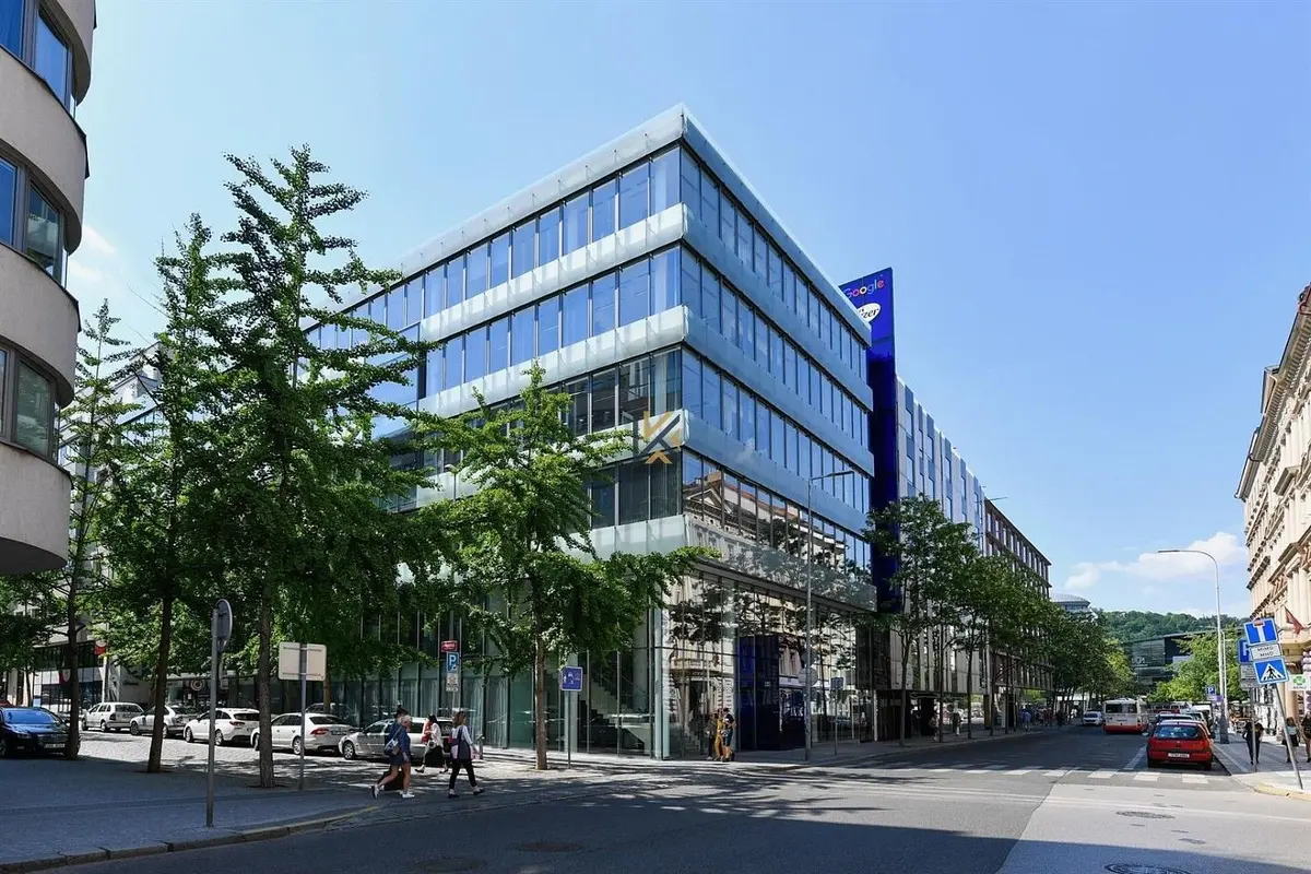 Pronájem komerčního prostoru 848 m², Stroupežnického · Smíchov