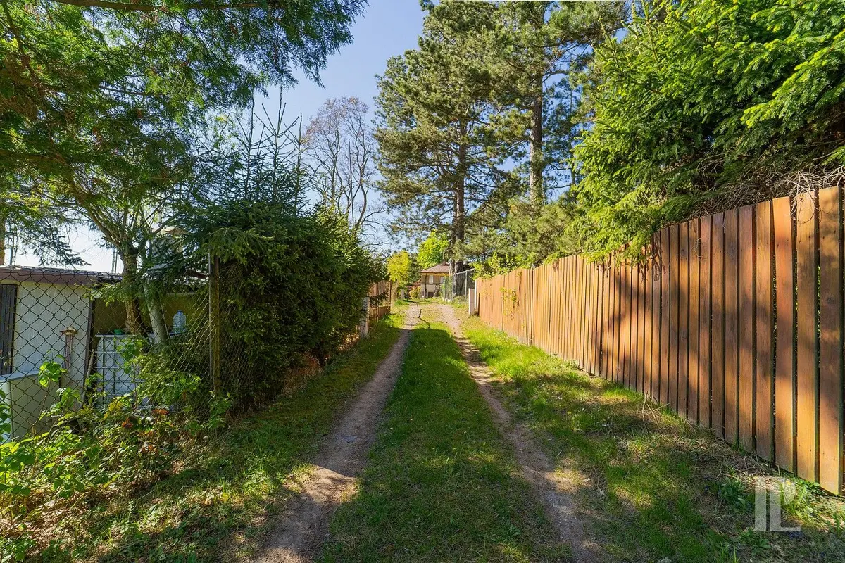 Prodej pozemku 1000 m², K Losiné · Černice · Plzeň