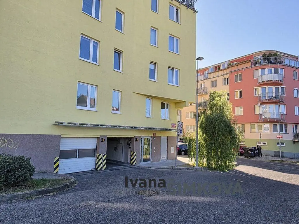Prodej nemovitosti 12 m², Muškova · Kunratice