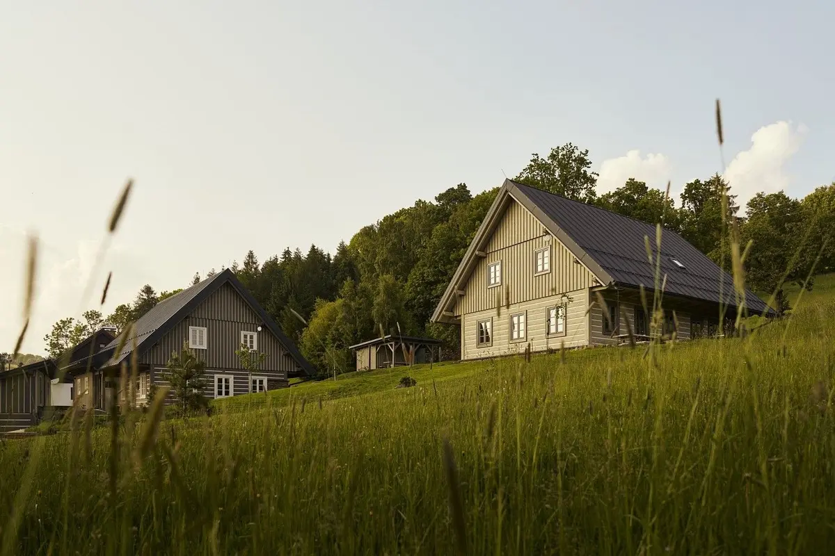 Prodej komerčního prostoru 473 m², Roprachtice · okres Semily
