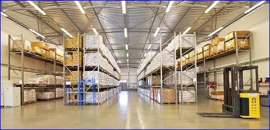 Pronájem komerčního prostoru 1395 m², Čechurova · Horní Počernice