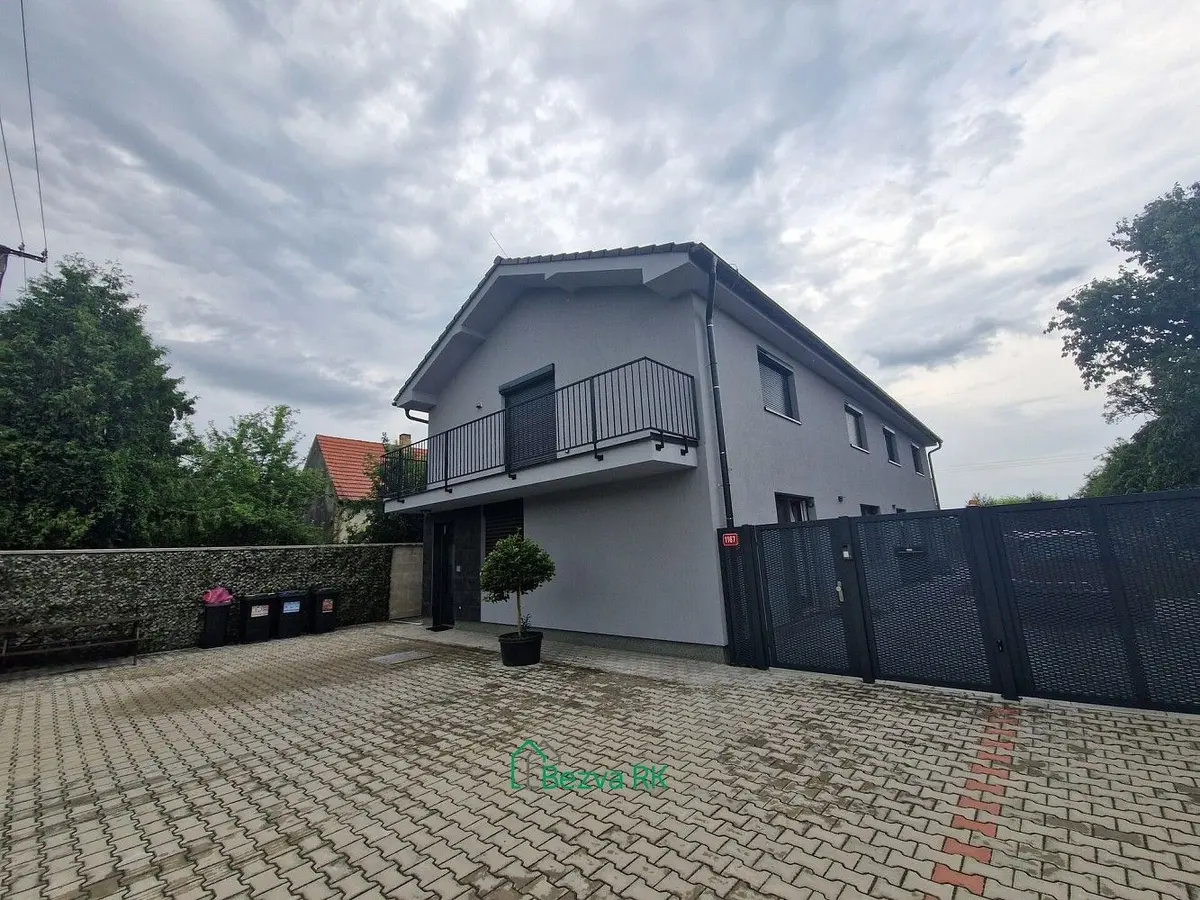 Pronájem bytu 2+kk 48 m², K Vodárnám · Karlík