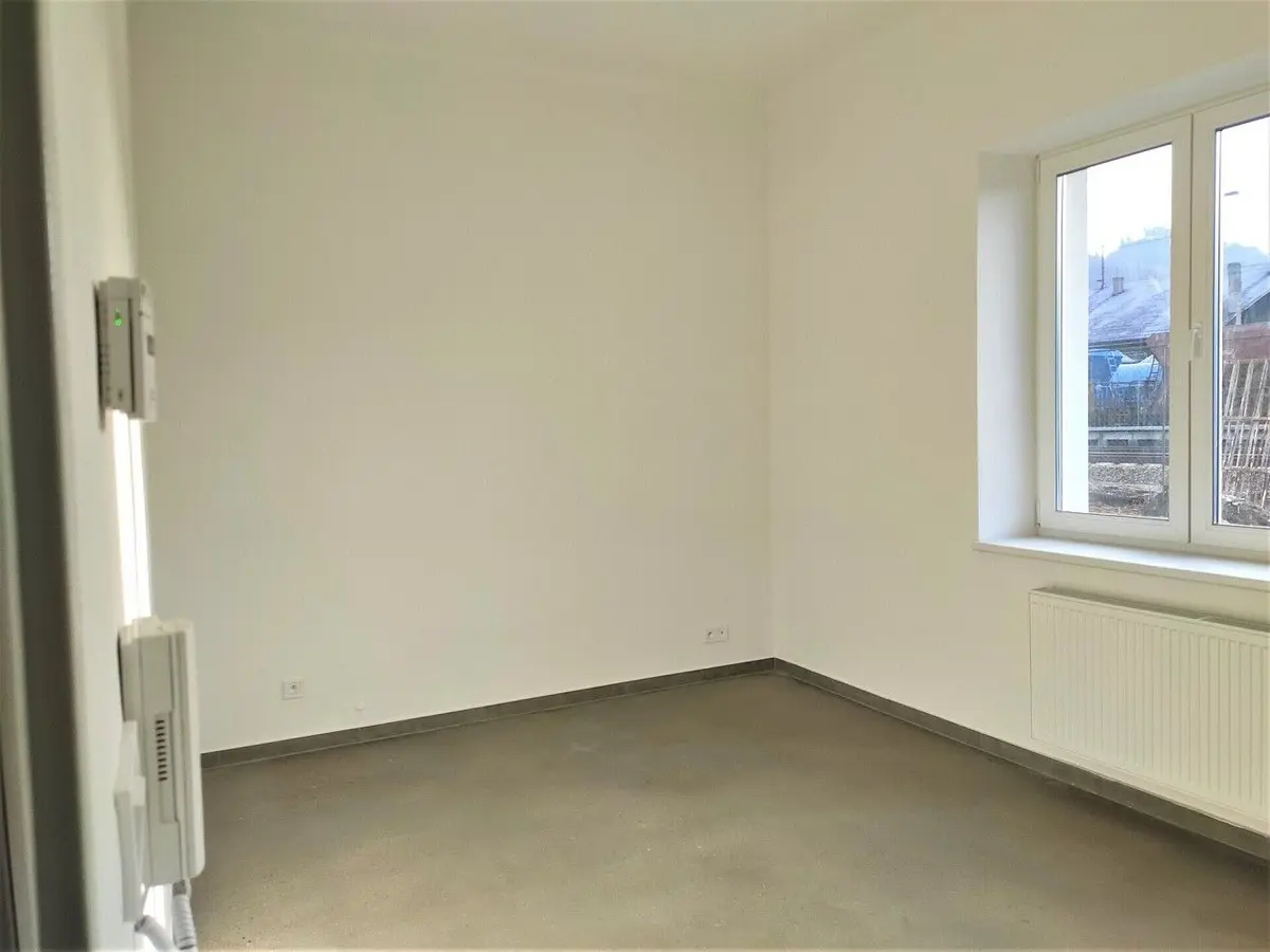 Pronájem komerčního prostoru 17 m², Králův Dvůr