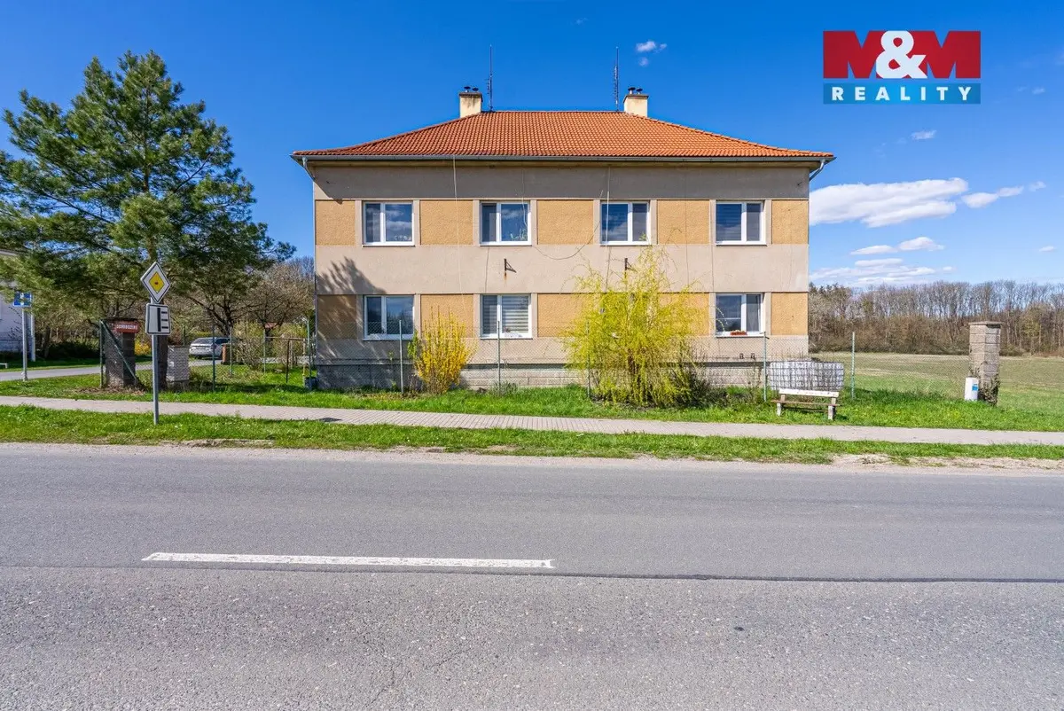 Prodej domu 280 m², Lesní · Dymokury