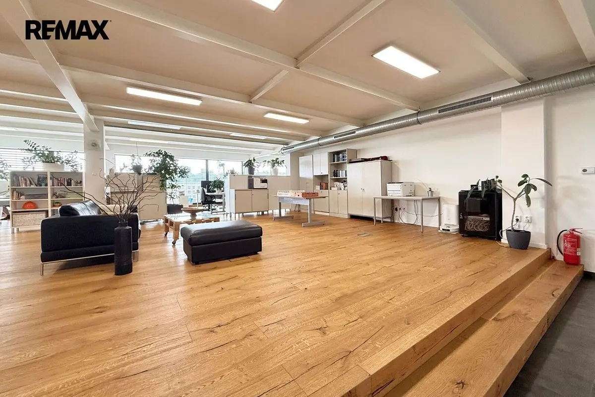Pronájem komerčního prostoru 276 m², Křížová · Smíchov