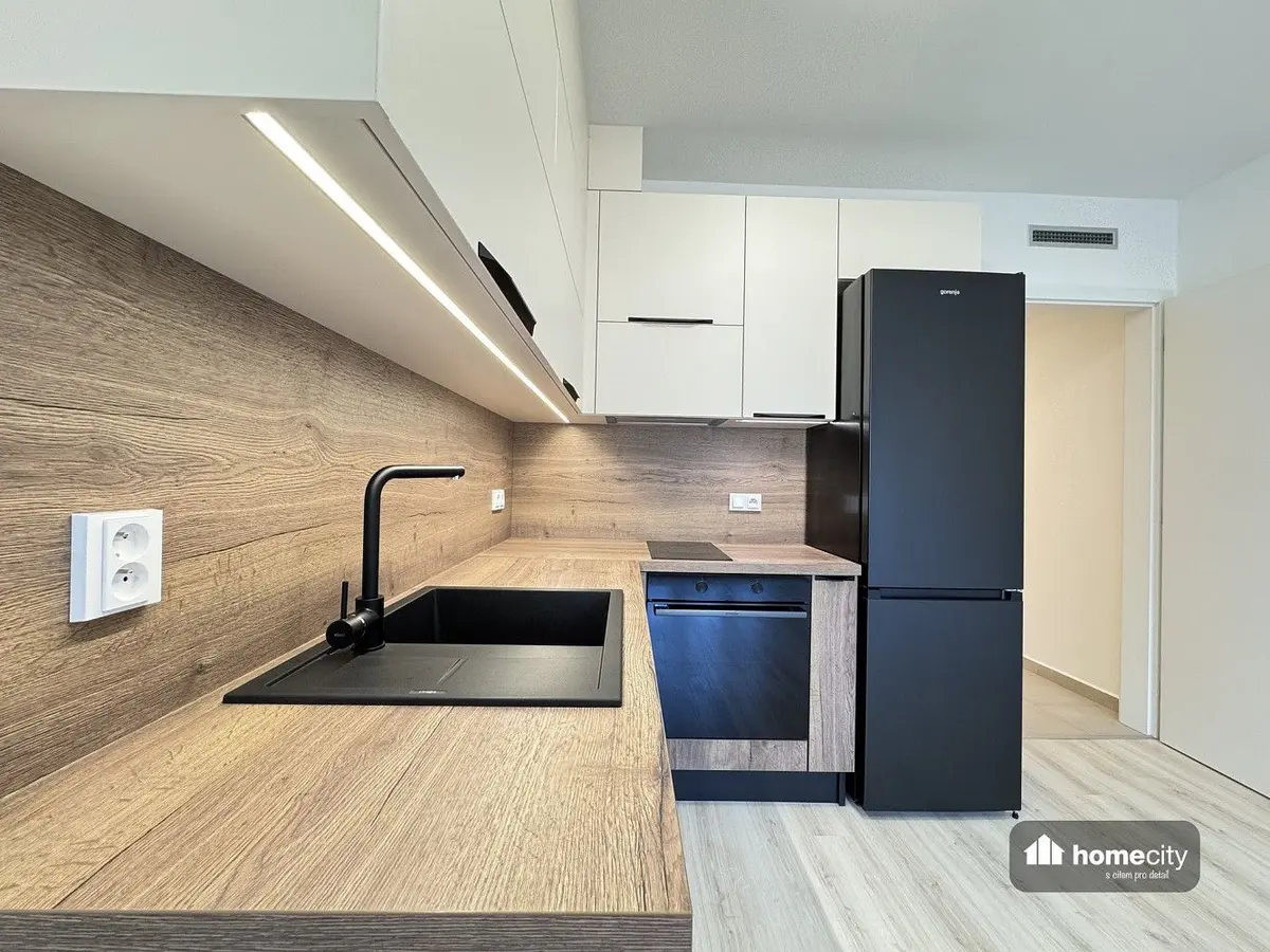 Pronájem bytu 1+kk 33 m², Pardubice