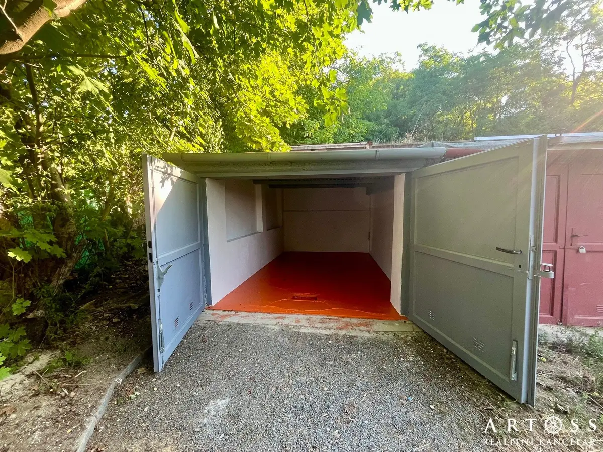 Prodej nemovitosti 17 m², Zlatníky · Obřany · Brno