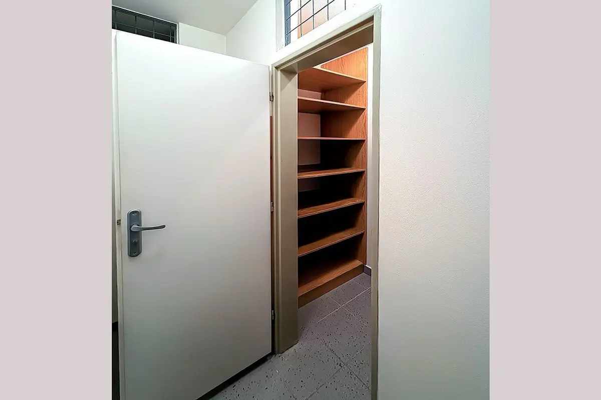 Pronájem nemovitosti 2 m², Osadní · Holešovice