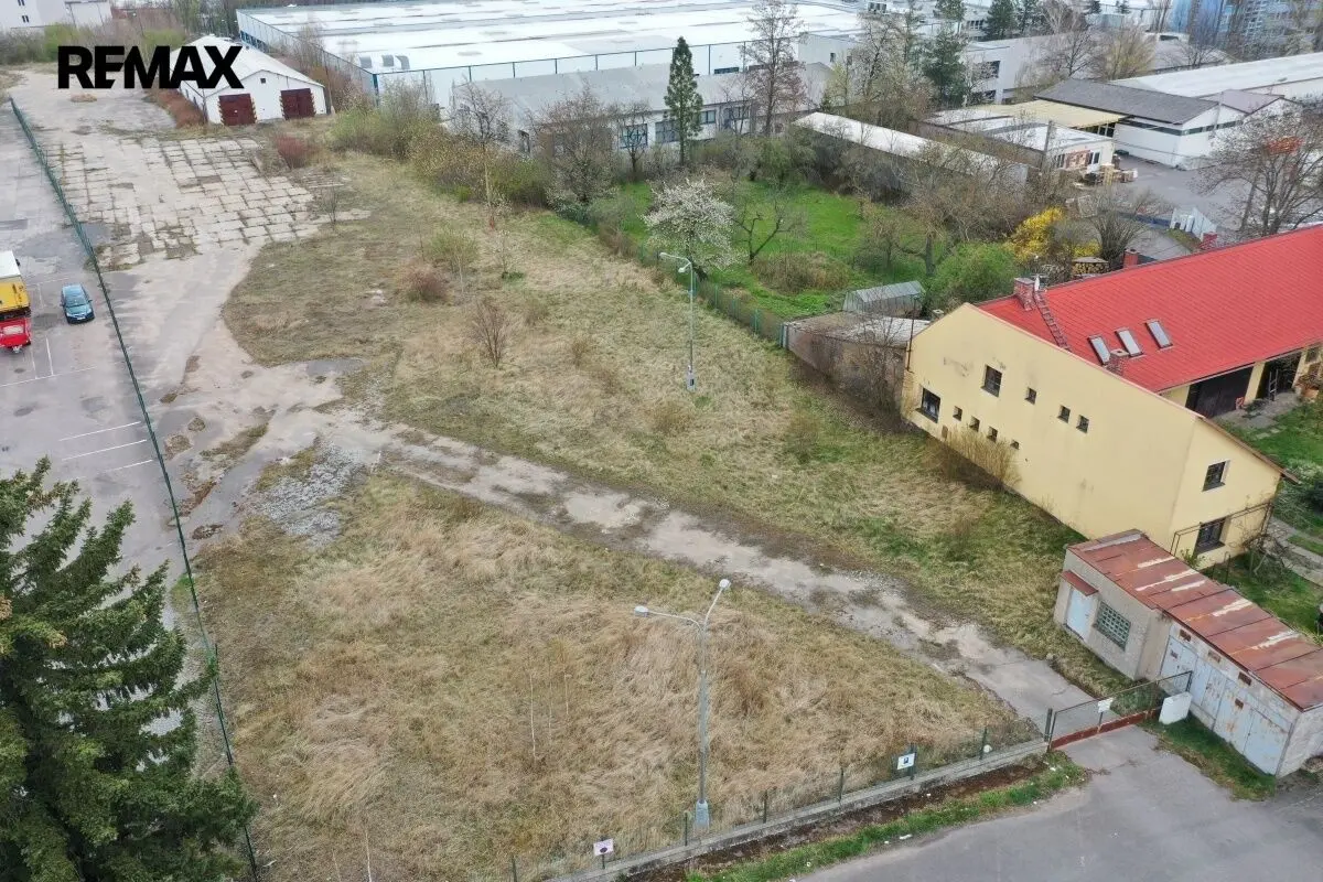 Prodej pozemku 12 m², Přelouč
