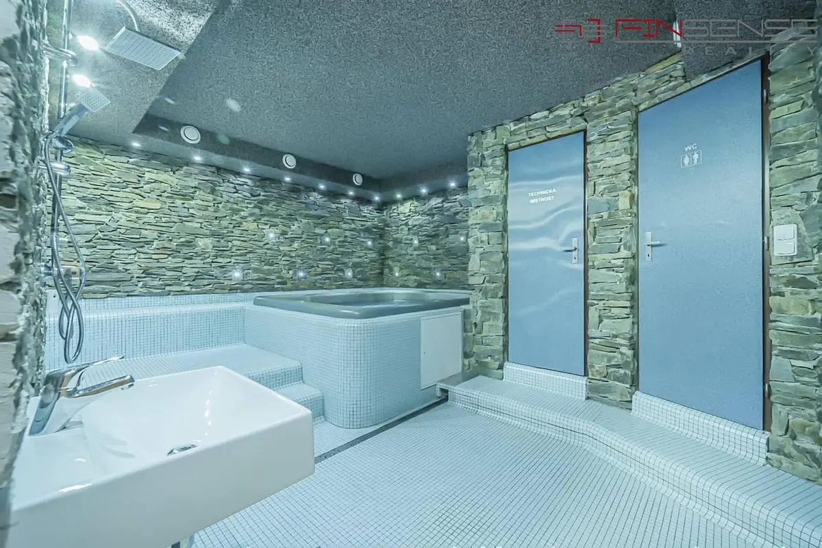 Prodej komerčního prostoru 1398 m², Sadová · Vrbno pod Pradědem