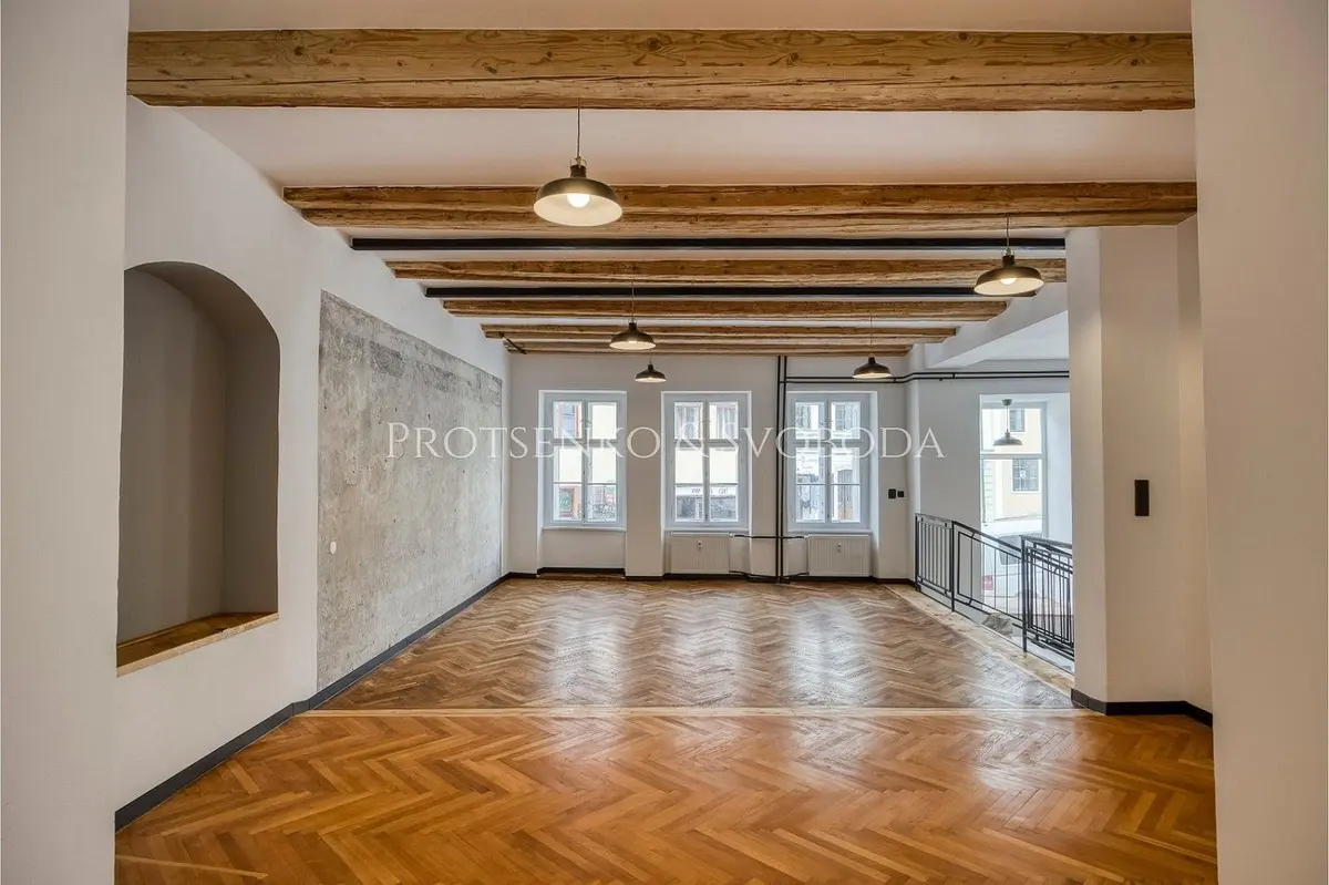 Pronájem komerčního prostoru 127 m², Hasskova · Třebíč