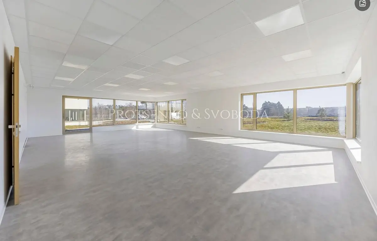 Pronájem komerčního prostoru 937 m², Košíkov · Velká Bíteš