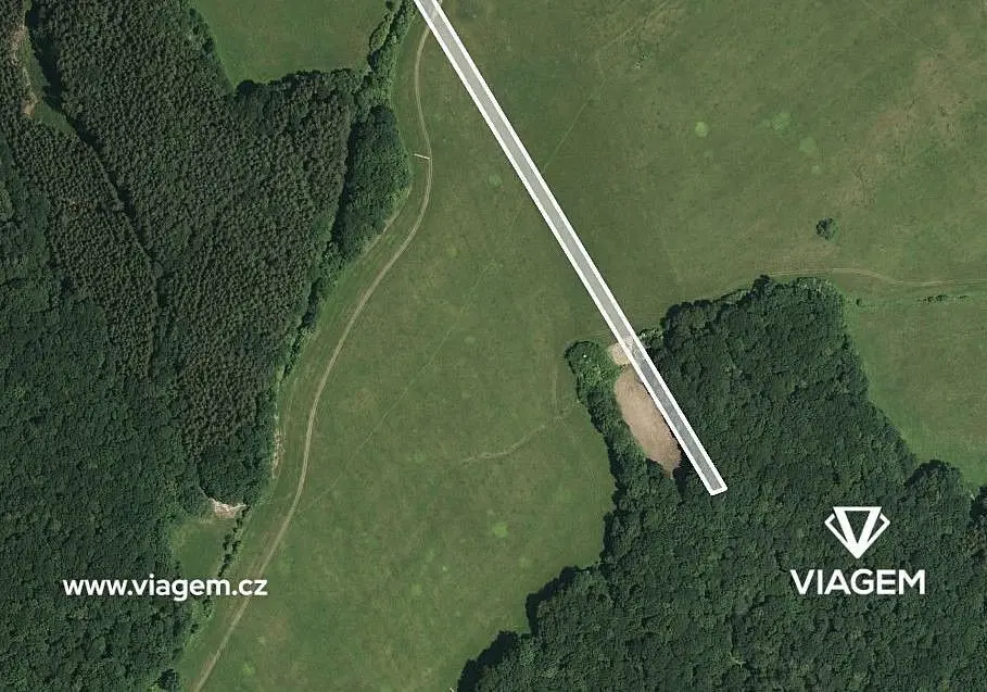 Prodej pozemku 2478 m², Horní Němčí