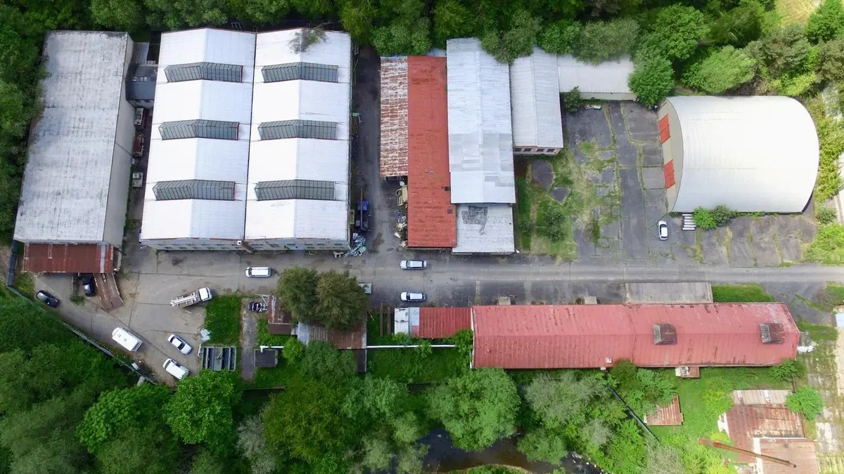 Prodej komerčního prostoru 3000 m², Skryje