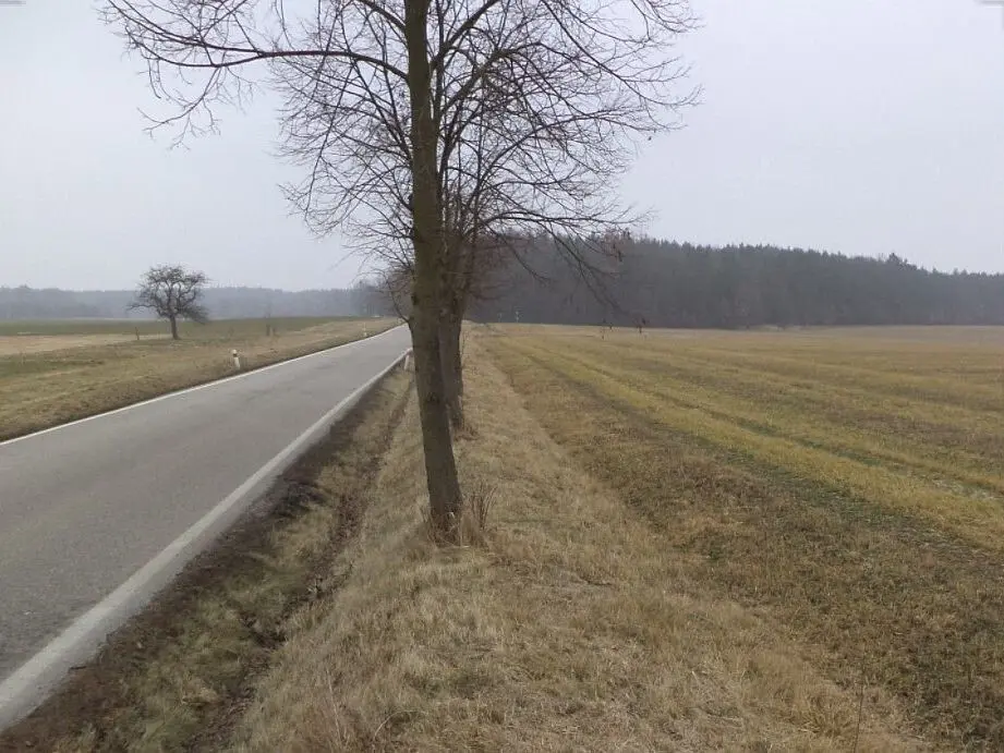 Prodej pozemku 1591 m², Zahájí u Hluboké nad Vltavou · Zahájí