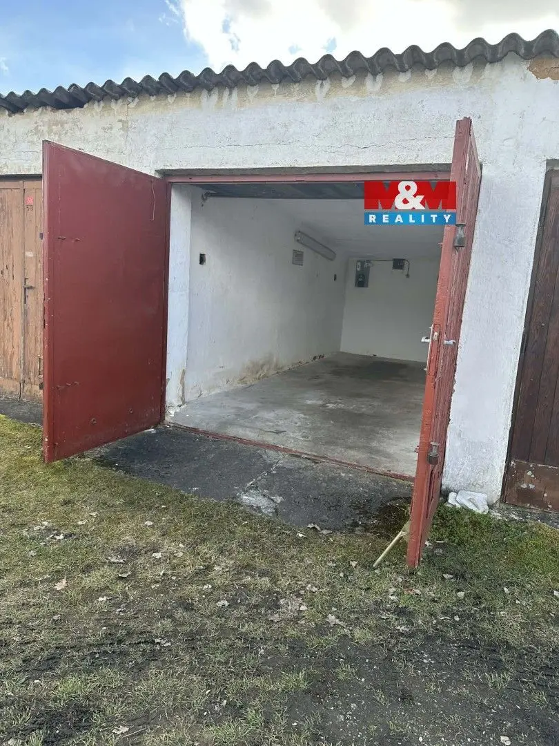 Prodej nemovitosti 14 m², Dobrovského · Plzeň