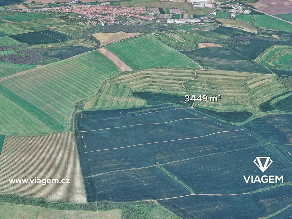 Prodej pozemku 3449 m², Nosislav