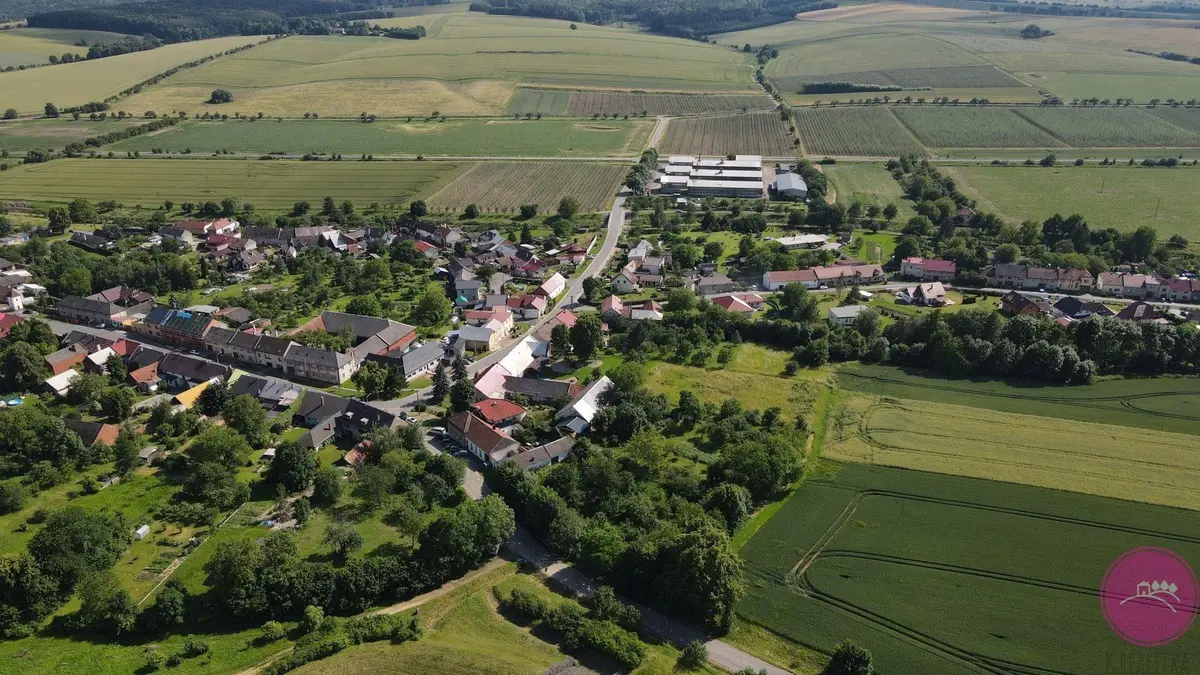 Prodej pozemku 363 m², Čechy