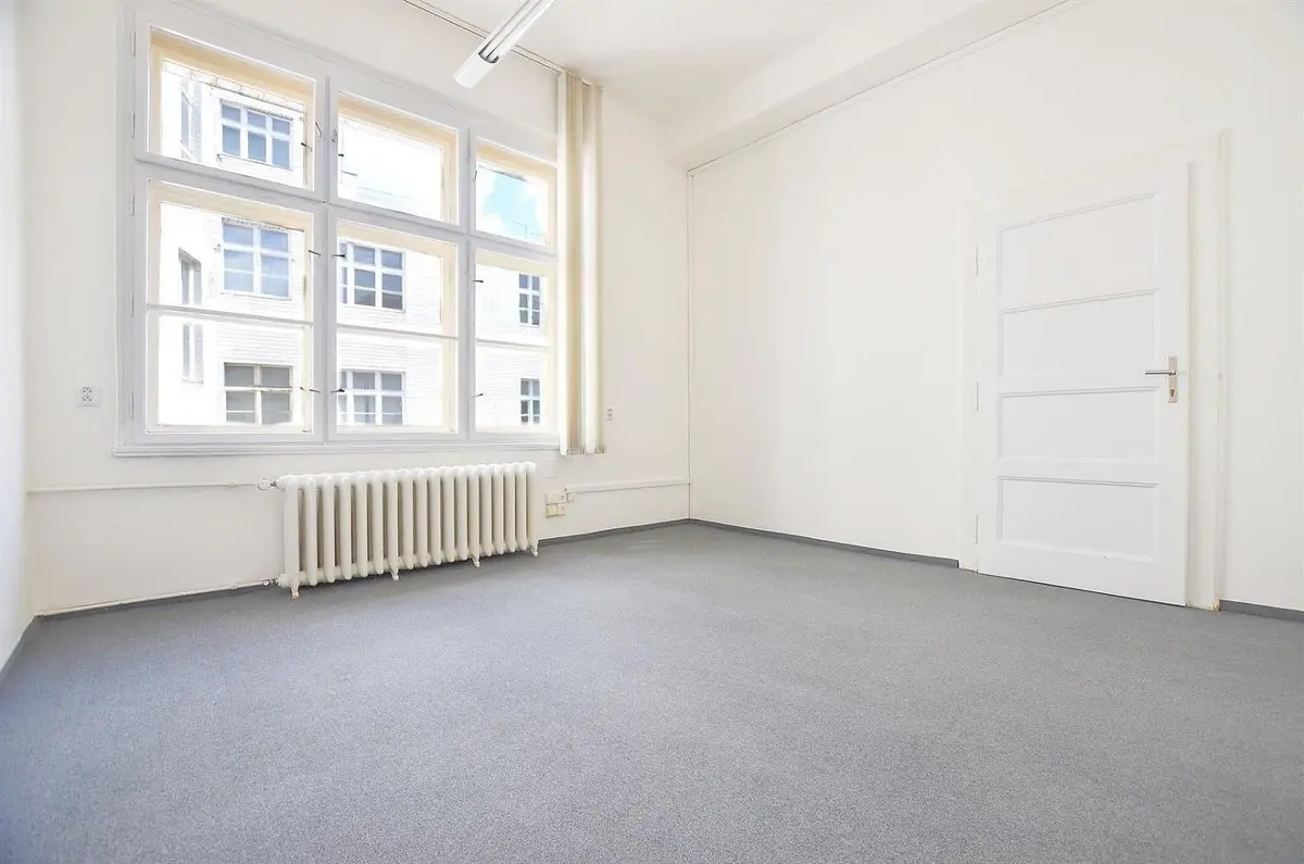 Pronájem komerčního prostoru 12 m², Senovážné náměstí · Nové Město