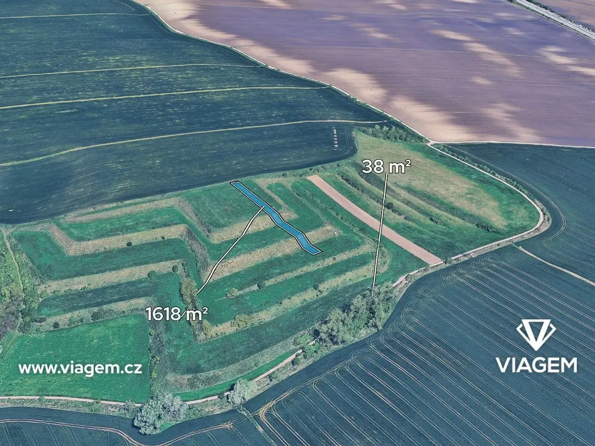 Prodej pozemku 1656 m², Nosislav